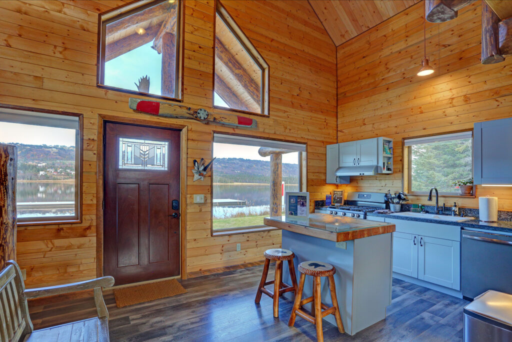 beluga-lake-cabins-4-kitchen